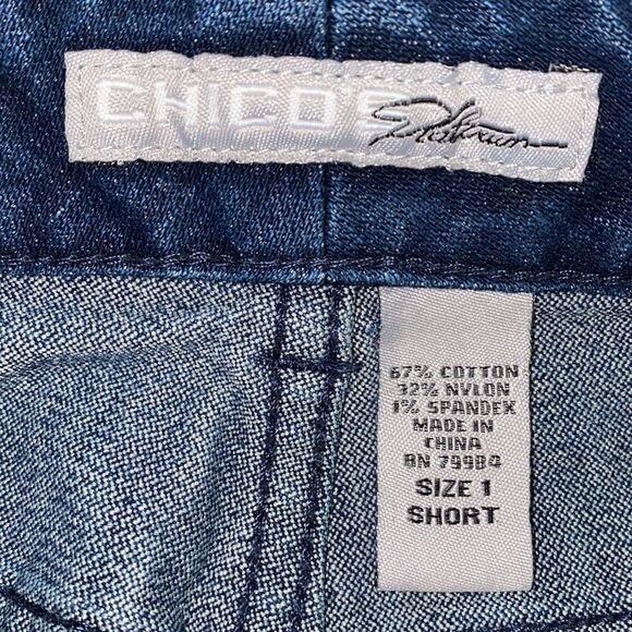 Chico’s Platinum Denim Jeans Size 1/Small Short - Picture 5 of 9